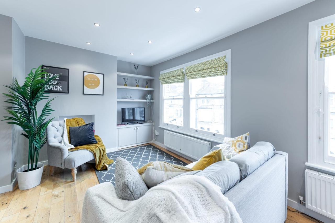 Appartamento Stylish Shepherds Bush Flat Londra Esterno foto