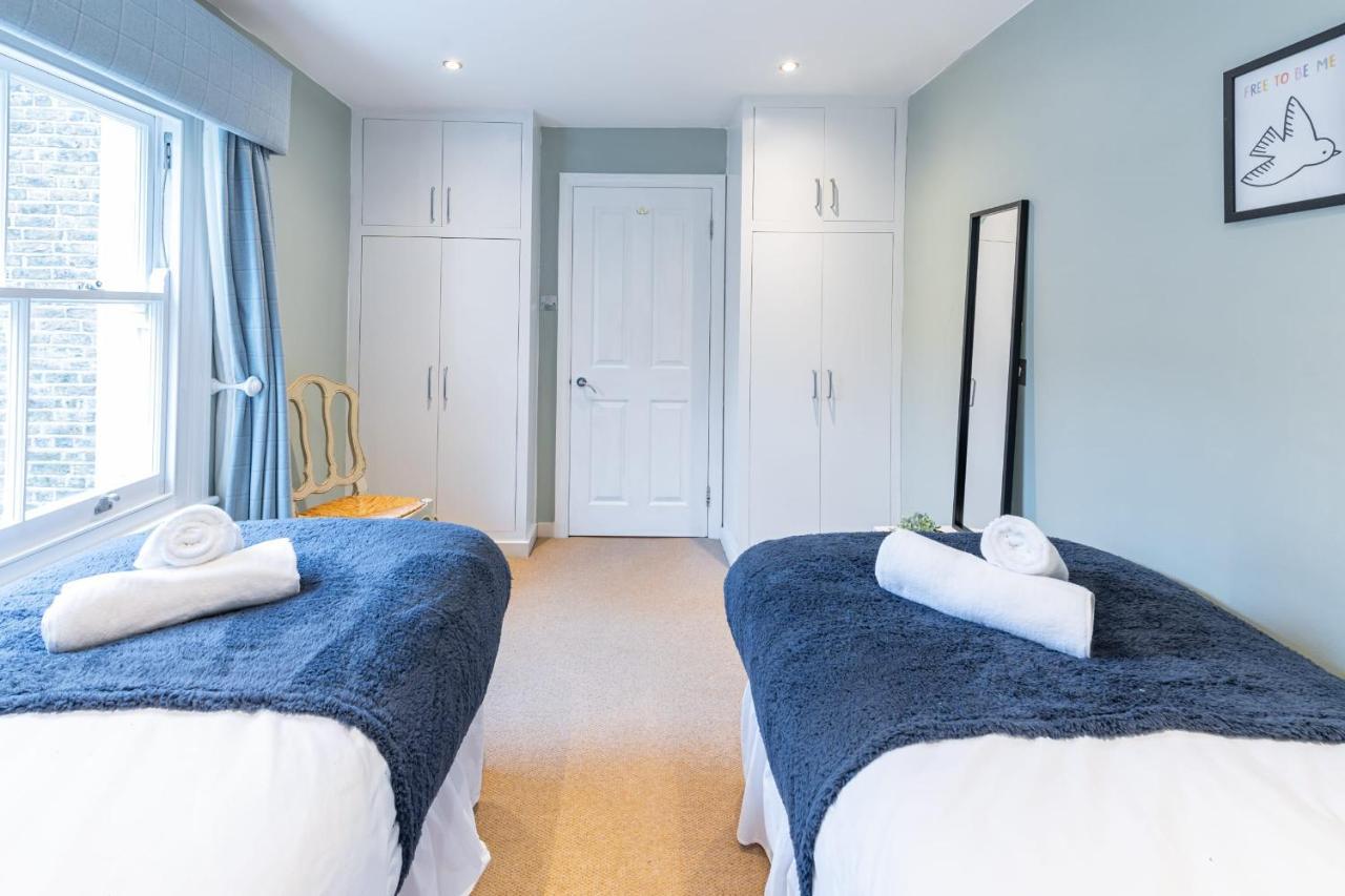 Appartamento Stylish Shepherds Bush Flat Londra Esterno foto